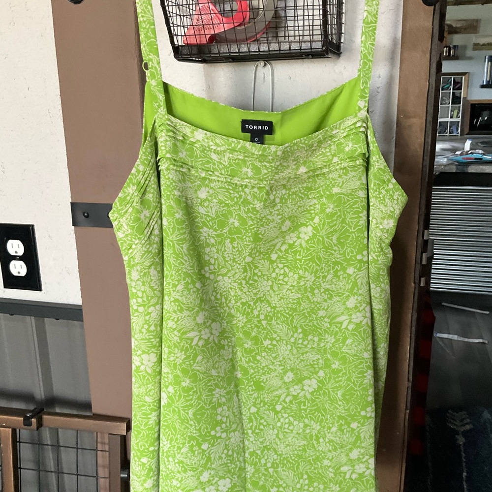 torrid lime green floral camisole tank with thin straps